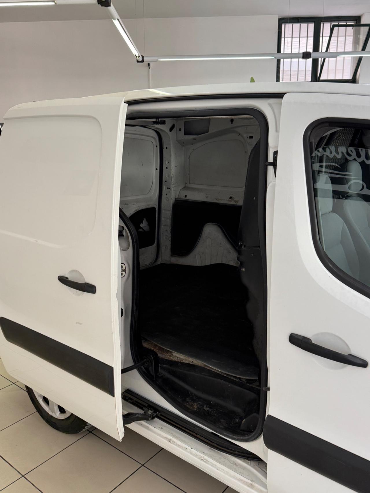 Peugeot Partner Tepee 1.6 HDi 92CV Active
