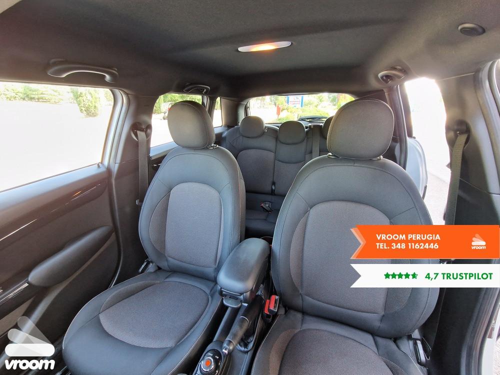 MINI Cooper D F55 1.5 Hype 5P 2017 NEOPATENTATO