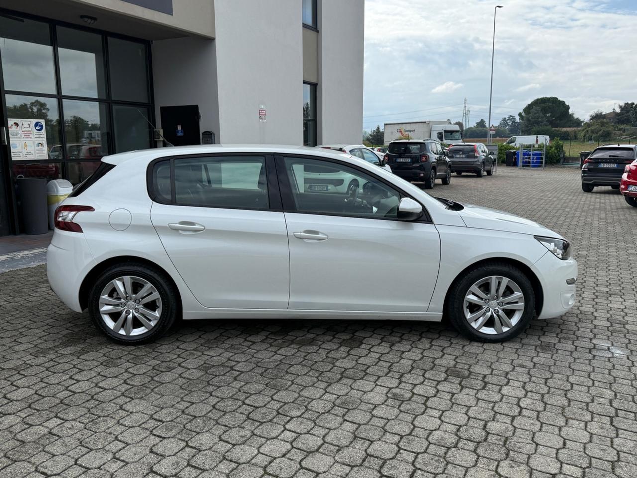 Peugeot 308 1.6 HDi|CERCHI IN LEGA