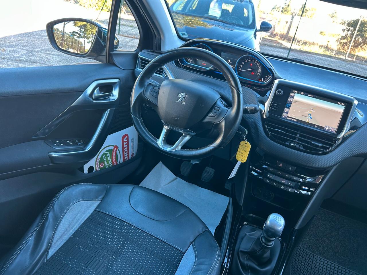 " UNA CHICCA " Peugeot 2008 Blue HDi Allure