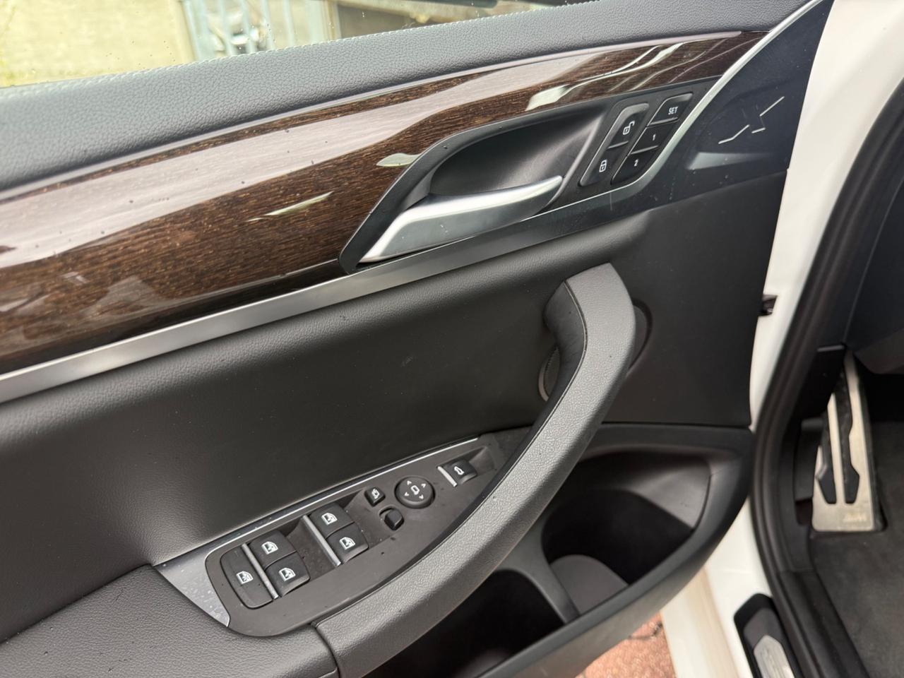 Bmw X4 M40i xdrive mhev 48V PARI AL NUOVO - UNIPRO!