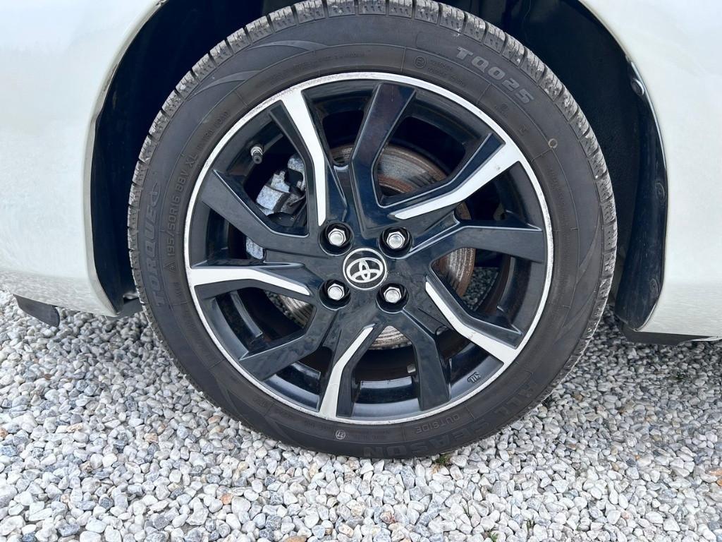 TOYOTA Yaris III 2015 - Yaris 5p 1.5h Style my16