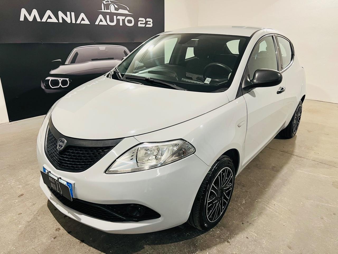 Lancia Ypsilon 1.0 69 CV 5 porte Ecochic Platinum*NEOPATENTATI*