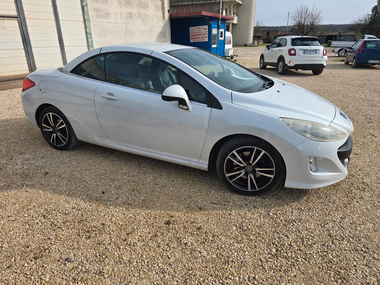 Peugeot 308 2.0 HDi 136CV CC aut. Féline