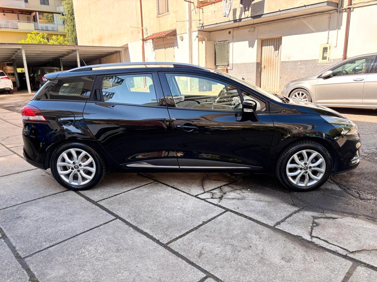 Renault Clio Sporter dCi 8V 90 CV EDC Business