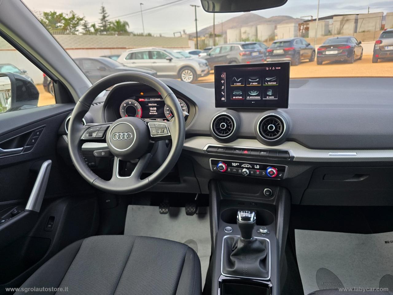 AUDI Q2 30 TDI Business Advanced