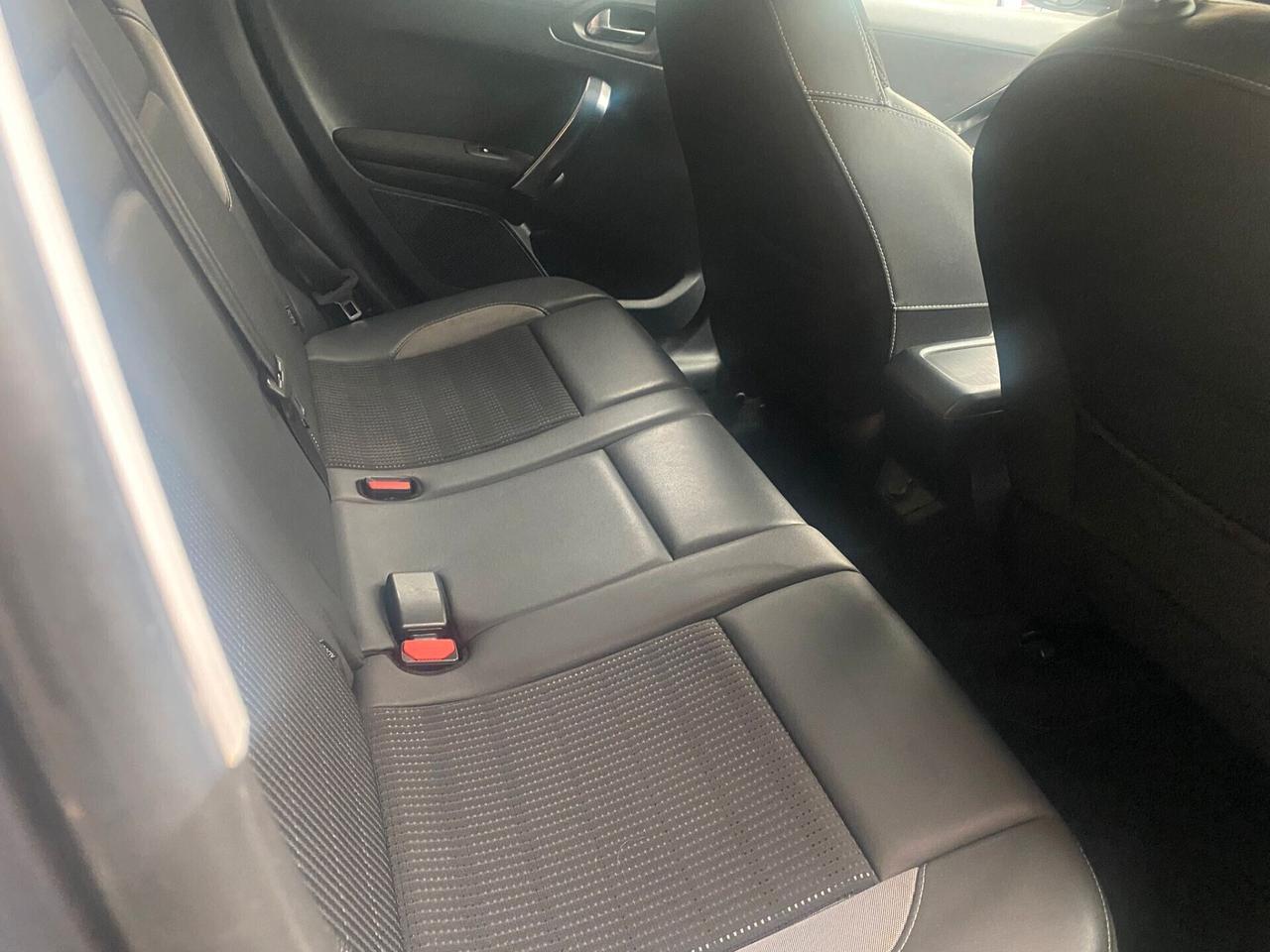 Peugeot 2008 BlueHDi 120 S&S Allure