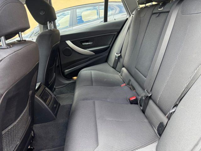 BMW 320 i Touring Business aut.