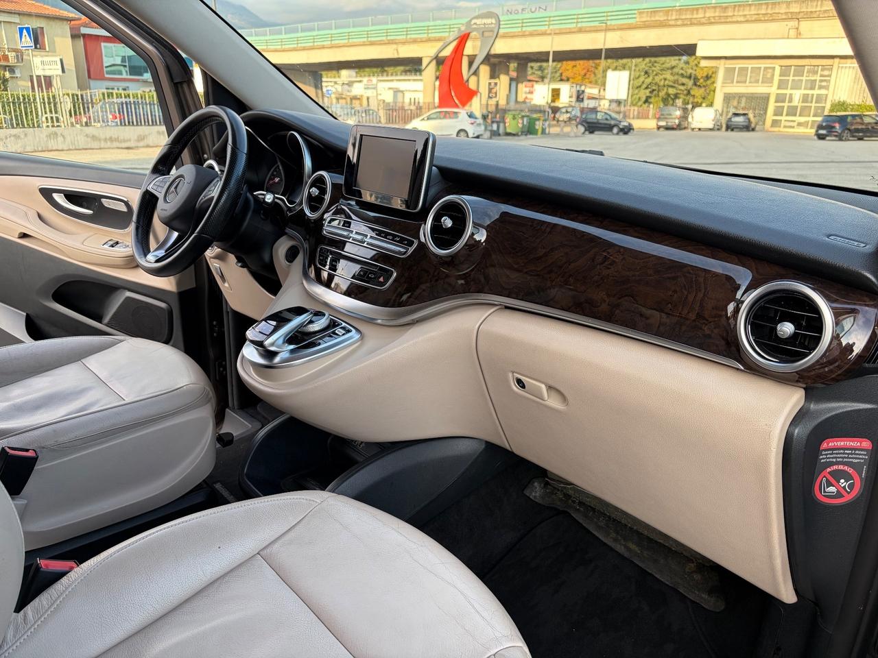 Mercedes-benz V 220 d Premium Long