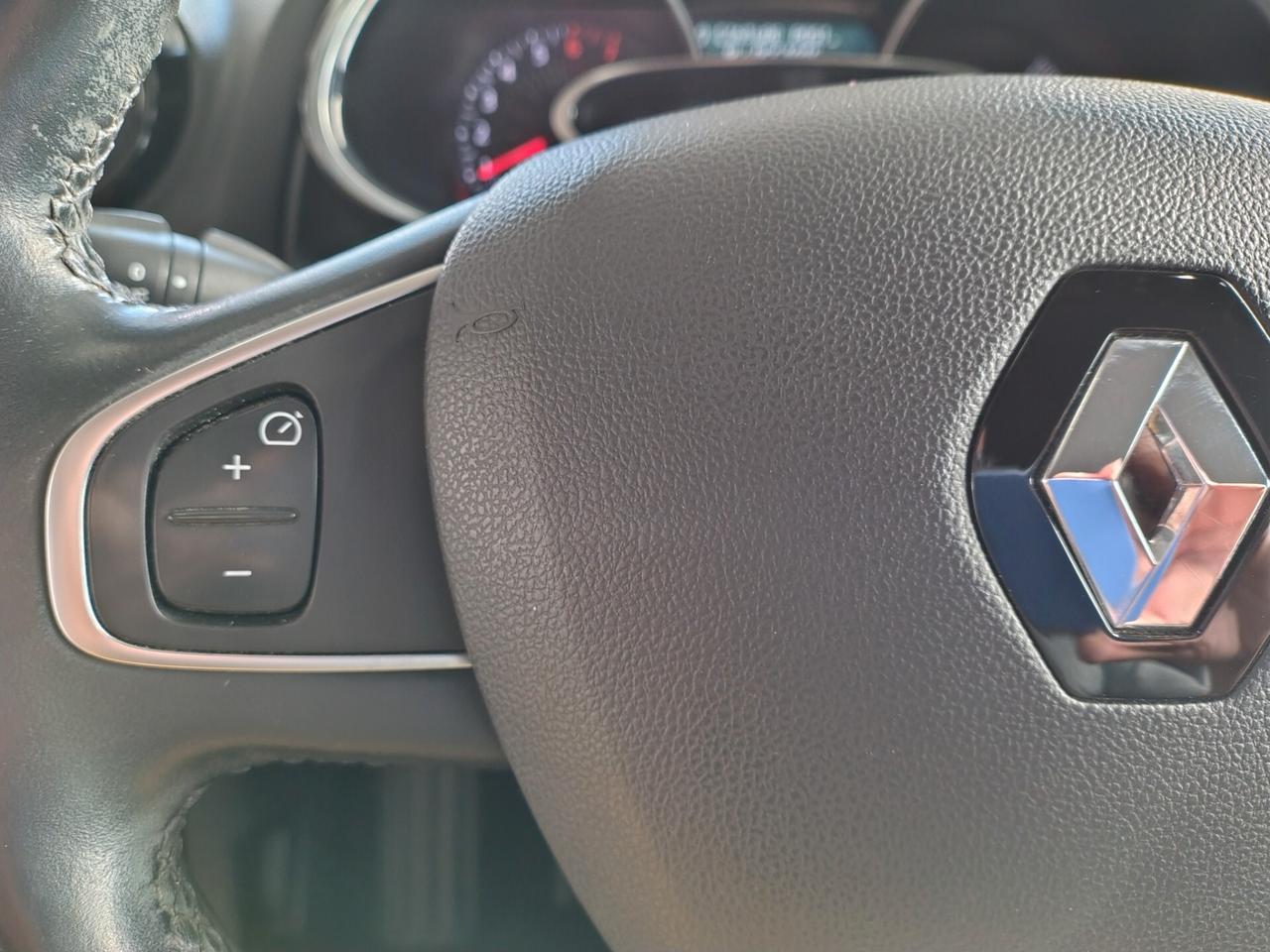 Renault Clio TCe 12V 90 CV 5 porte Moschino Life