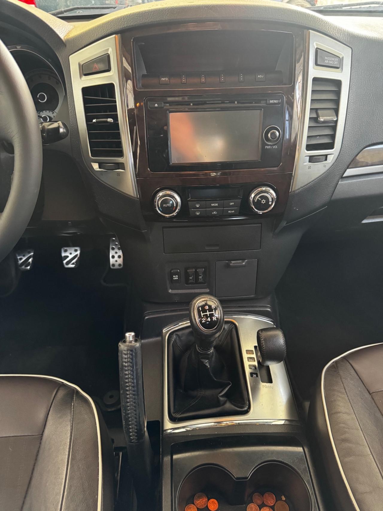 Mitsubishi Pajero 3.2 DI-D 16V 5p. Intense DPF