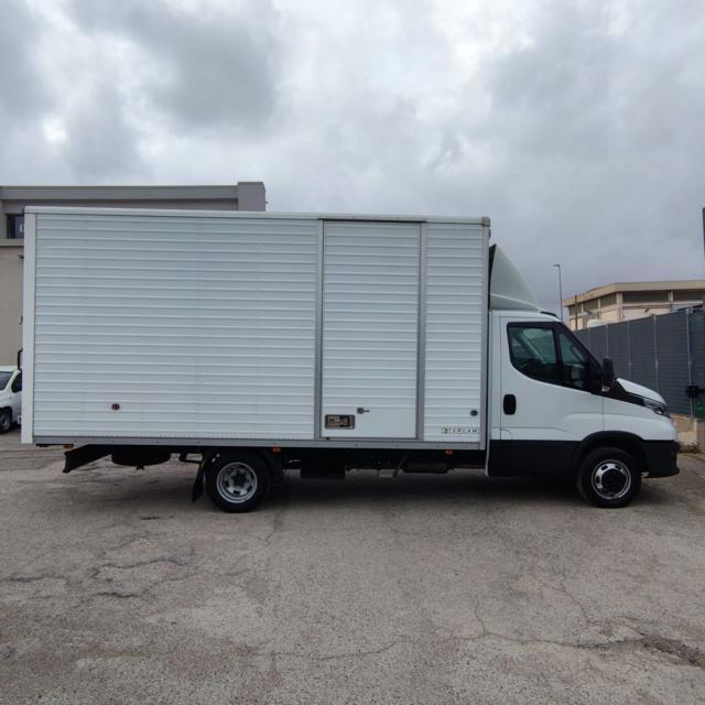 IVECO DAILY 35C18 BOX - 2020