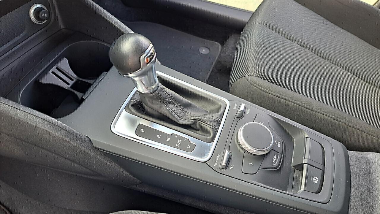 Audi Q2 2.0 TDI quattro S tronic Business