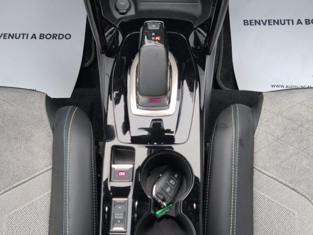 PEUGEOT 2008 motore elettrico 136 CV GT Pack