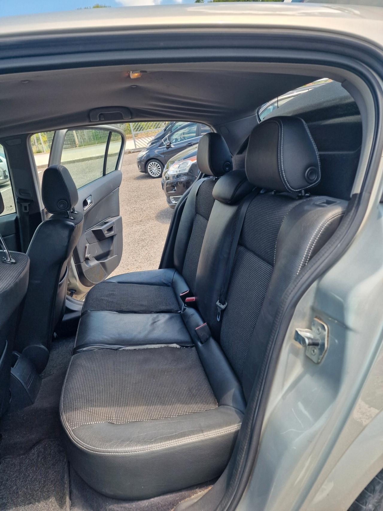 Opel Astra 1.7 CDTI 101CV 5 porte Cosmo