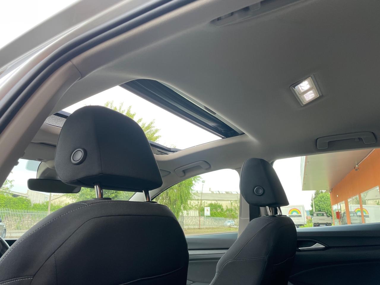 Volkswagen Golf 1.5 eTSI 150 CV DSG Style Tetto Led Post.
