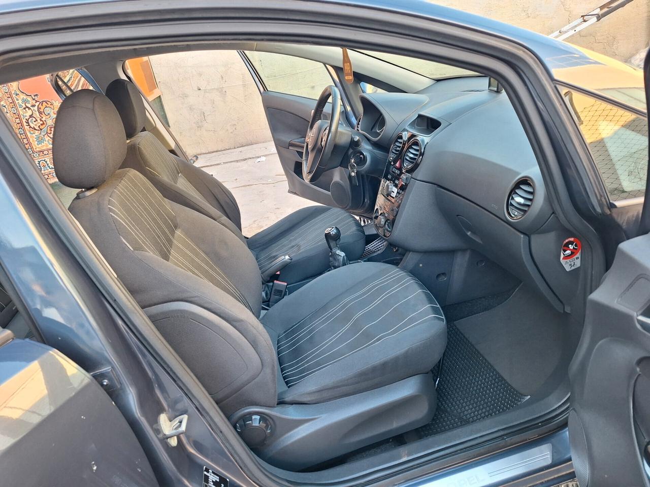 Opel Corsa 1.2 5 porte Edition NEOPATENTATI UNICOPROPIETARIO