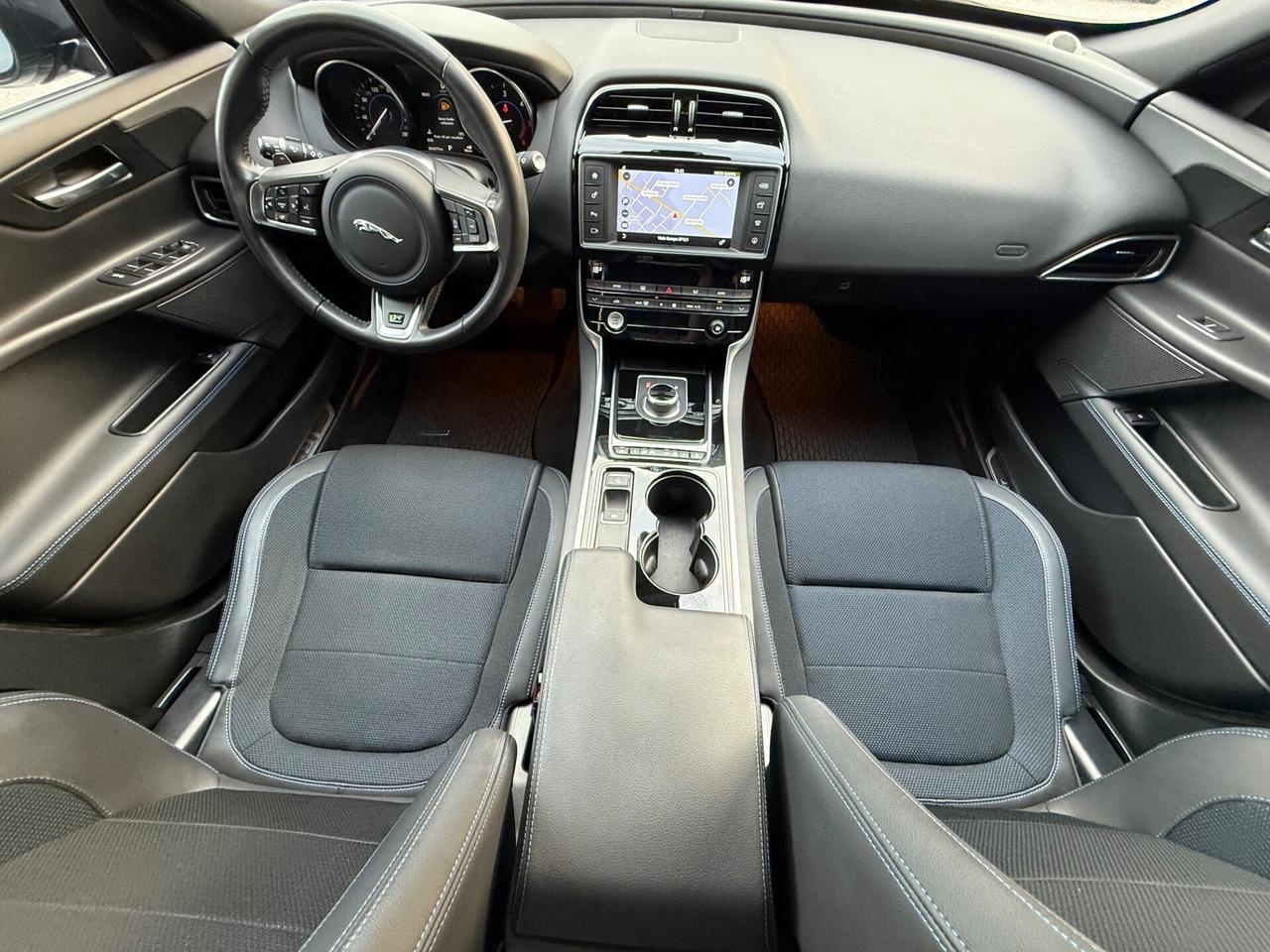 Jaguar XE 2.0 D Turbo aut. R-Sport - Unico Proprie