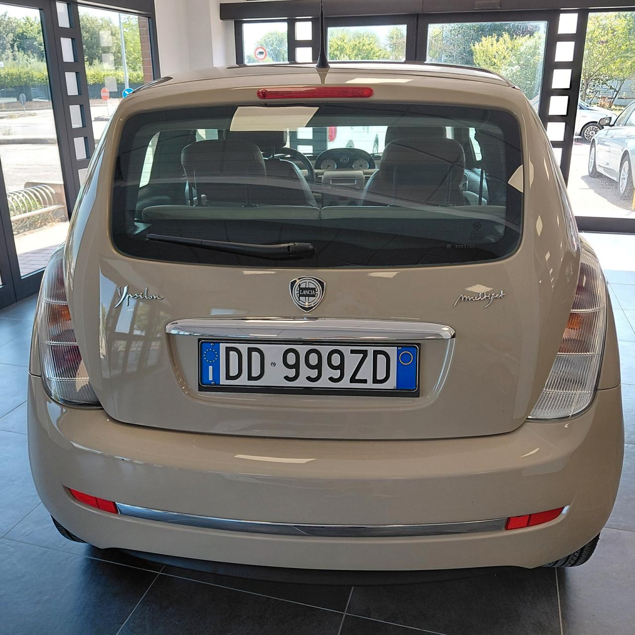 LANCIA YPSILON ANNO 2007 DS 1.3 MULTIJET ADATTA NEOPATENTATI KM 220 MILA