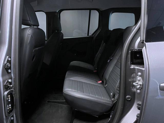 MERCEDES-BENZ T 160 d Premium