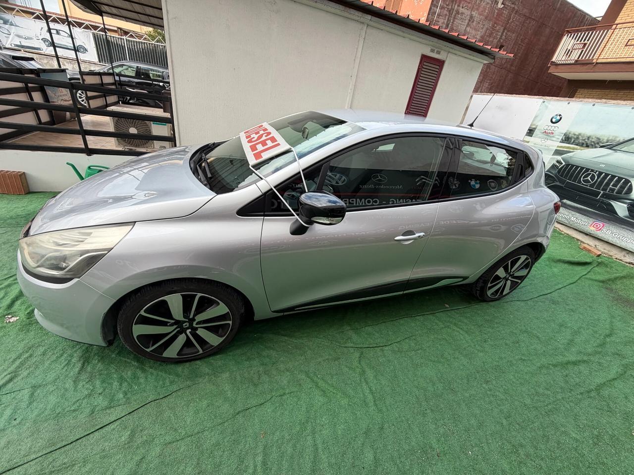 Renault Clio 2014 1.5 dCi 75CV R-LINK FULL OPT. LEGGI TUTTO