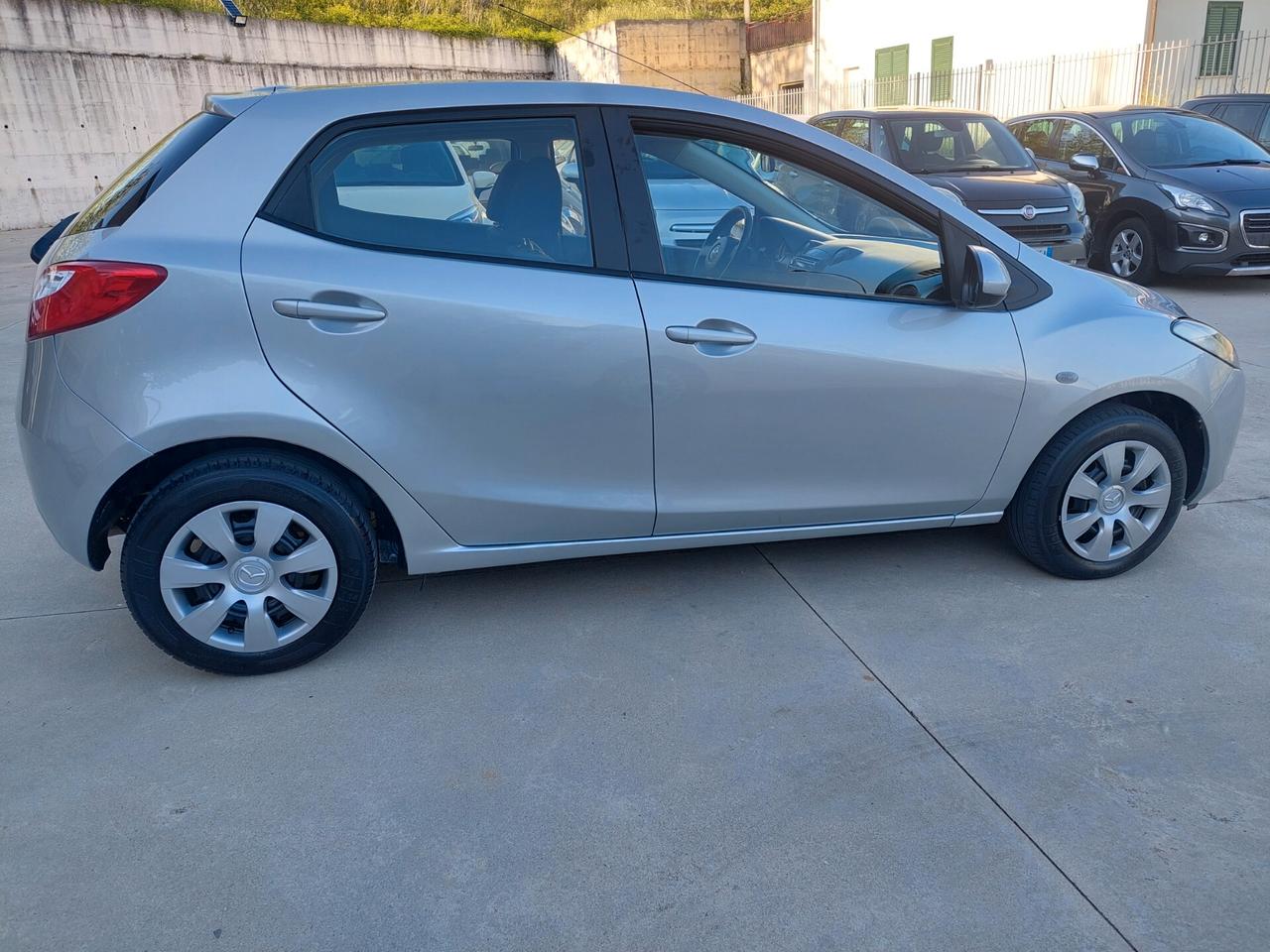 Mazda 2 1.3 16V 75CV 5porte Easy