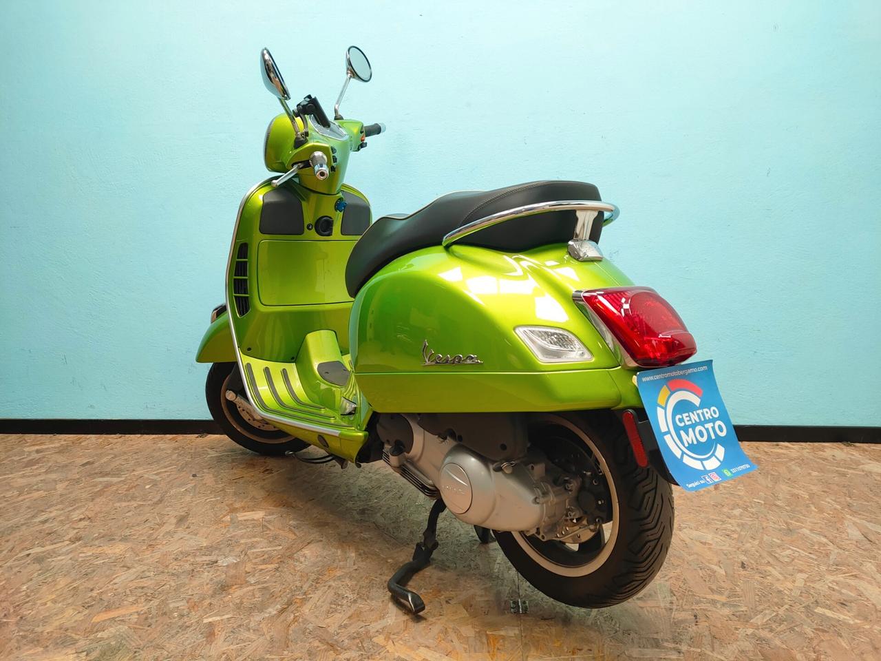 Piaggio Vespa 300 GTS SUPER ABS 16.000 km.