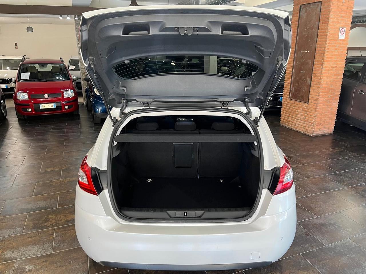 Peugeot 308 BlueHDi 120 S&S Active