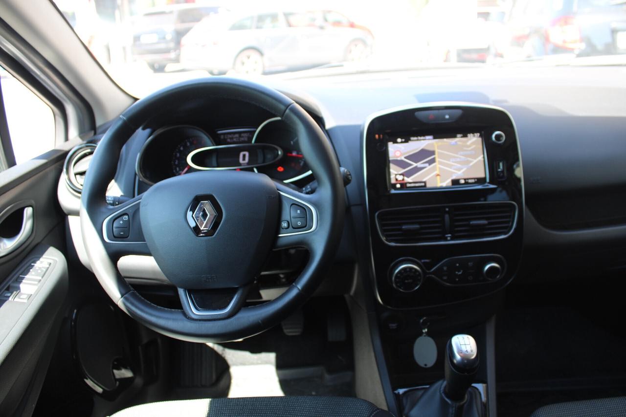 Renault Clio TOURER 0.9 Tce ZEN PRONTA CONSEGNA NAVI SENSORI VETRI SCURI