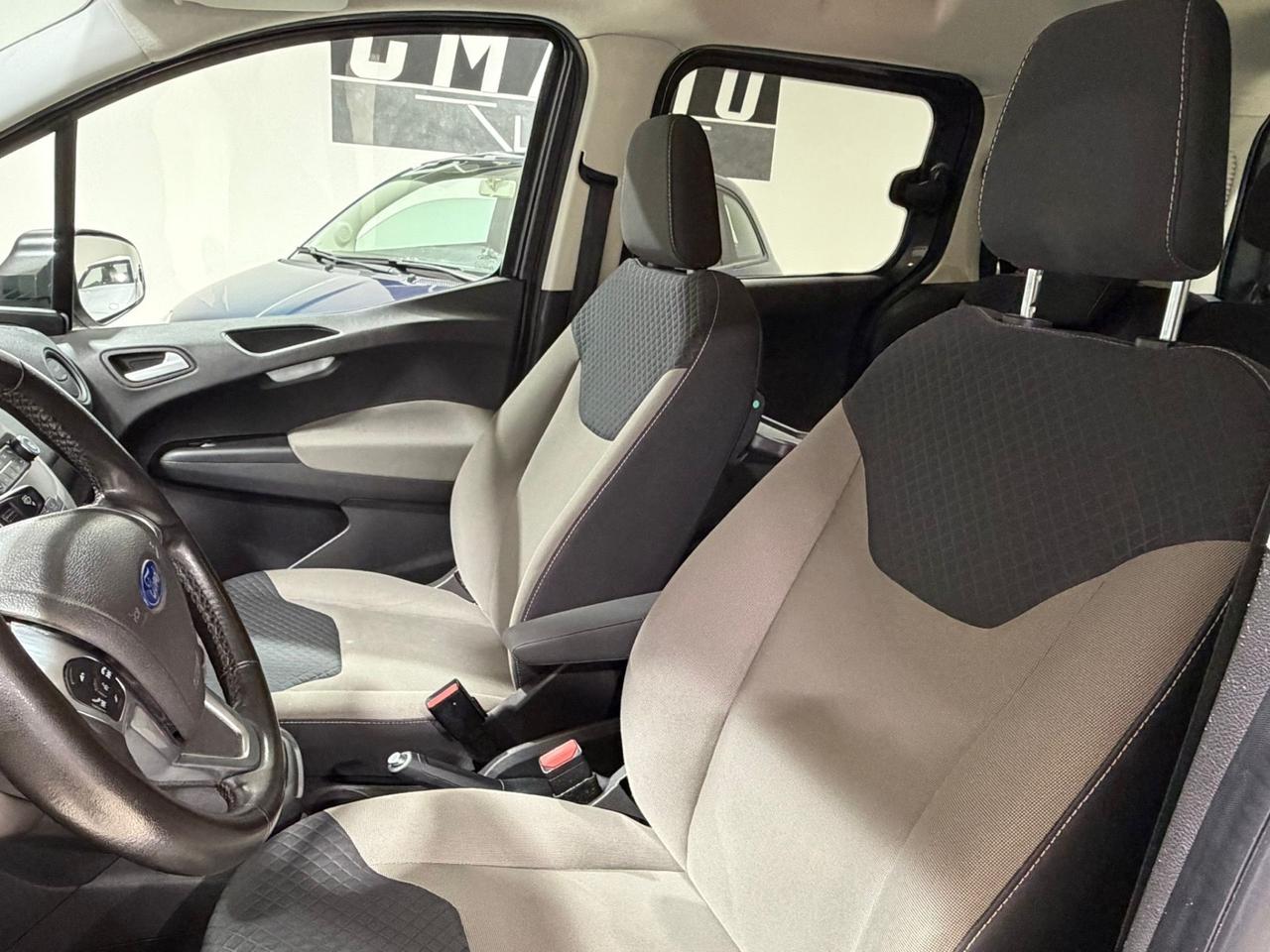 Ford Tourneo Courier 1.5 TDCI 75 CV Sport 5 Posti