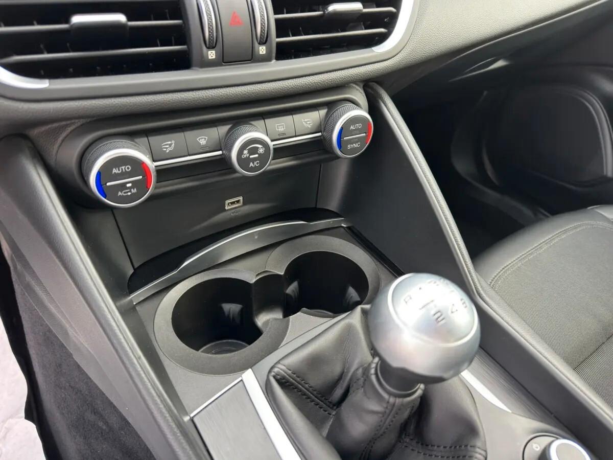 Alfa Romeo Giulia 2.2 Turbodiesel 180 CV Super