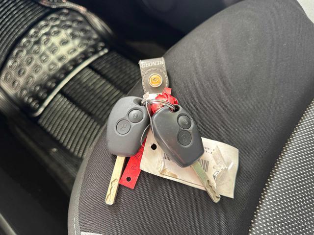 RENAULT Kangoo BENZINA/GPL 5 POSTI CAMBIO AUTOMATICO NAVIGATORE