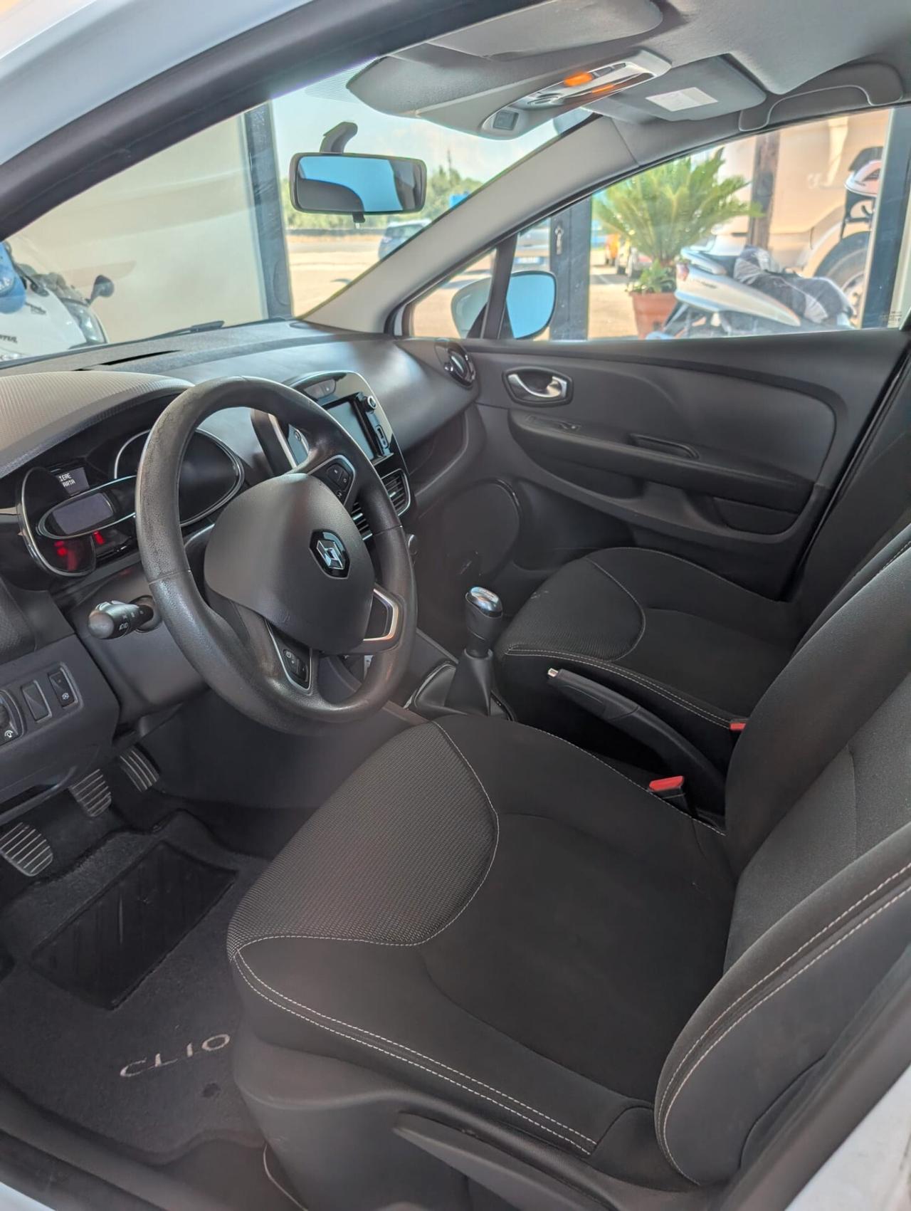 Renault Clio Blue dCi 75 CV 5 porte