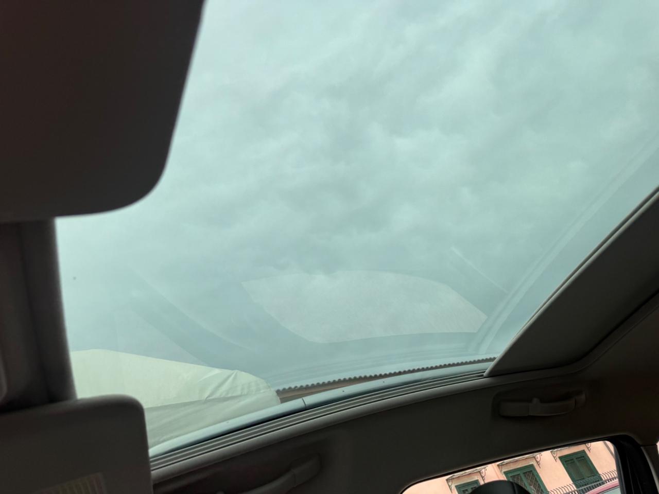 Peugeot 207 1.6 8V HDi 93CV SW Ciel Allure