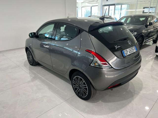 LANCIA Ypsilon 1.0 FireFly 5 porte S&S Hybrid Silver Plus