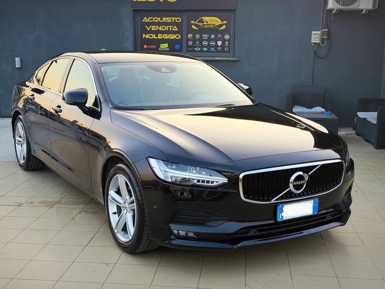 Volvo S90 D4 Geartronic R-design Garanzia 12 Mesi