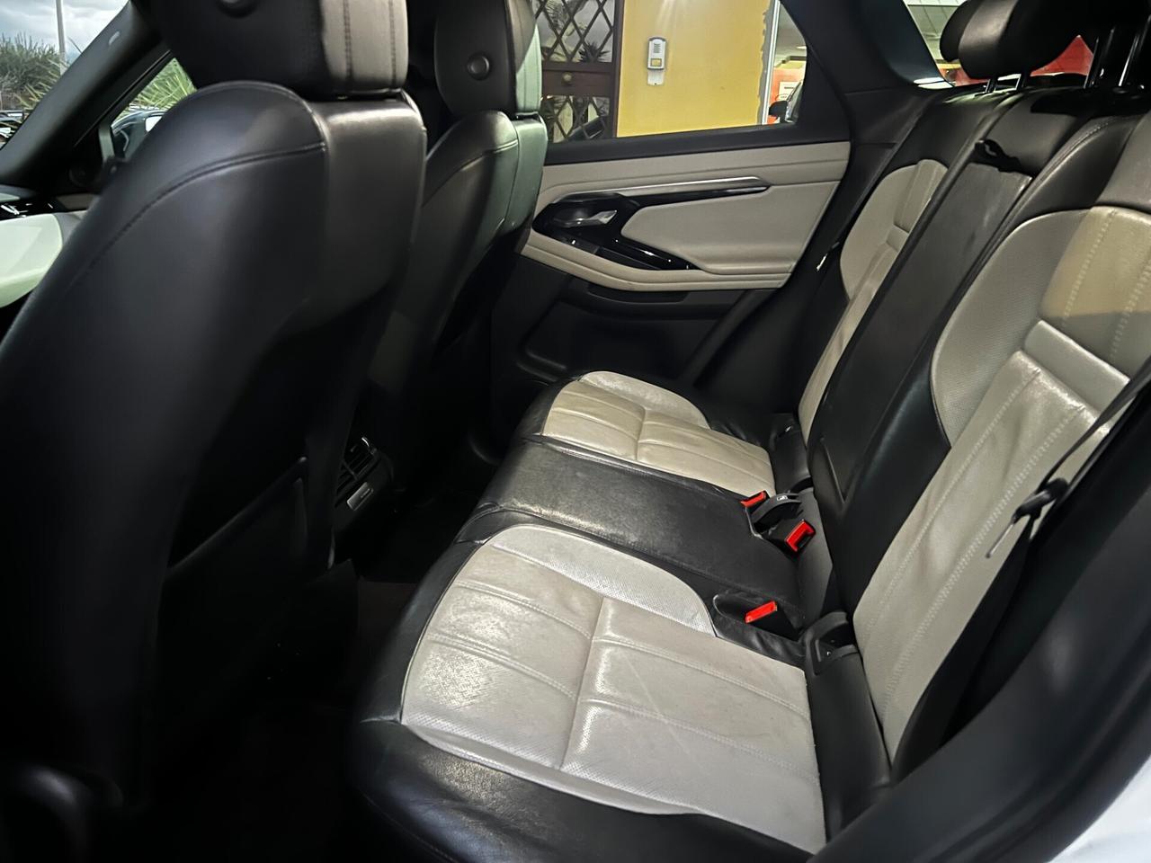 Land Rover Range Evoque 2.0D 150-R-Dynamic-2019-FULL