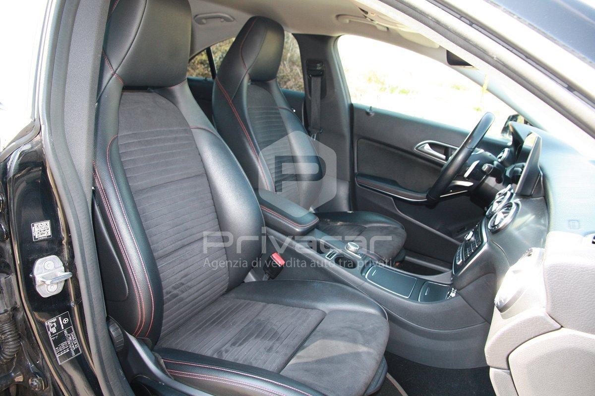 MERCEDES CLA 200 d Automatic Premium