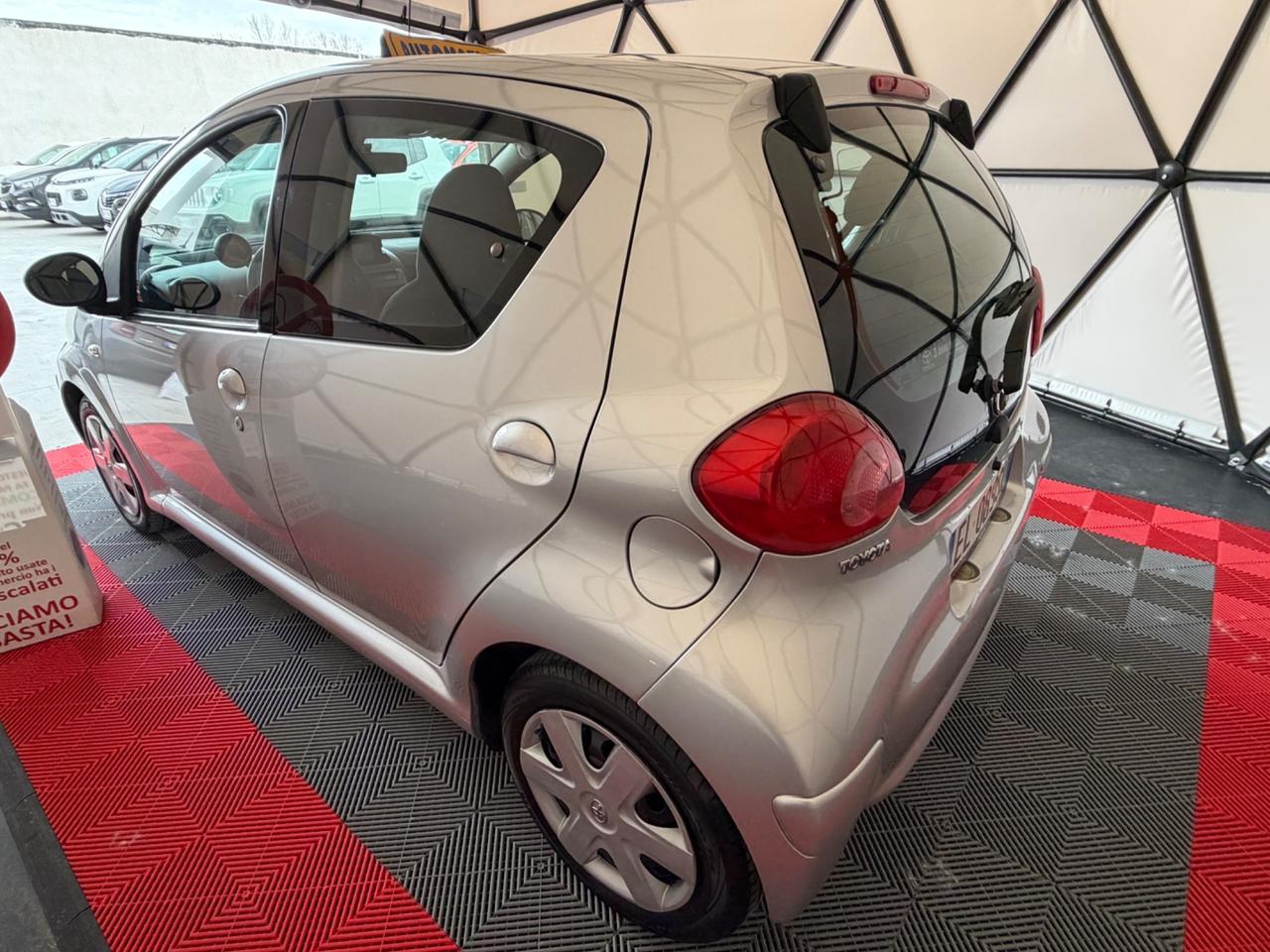 Toyota Aygo 1.0 12V VVT-i 5 porte Now