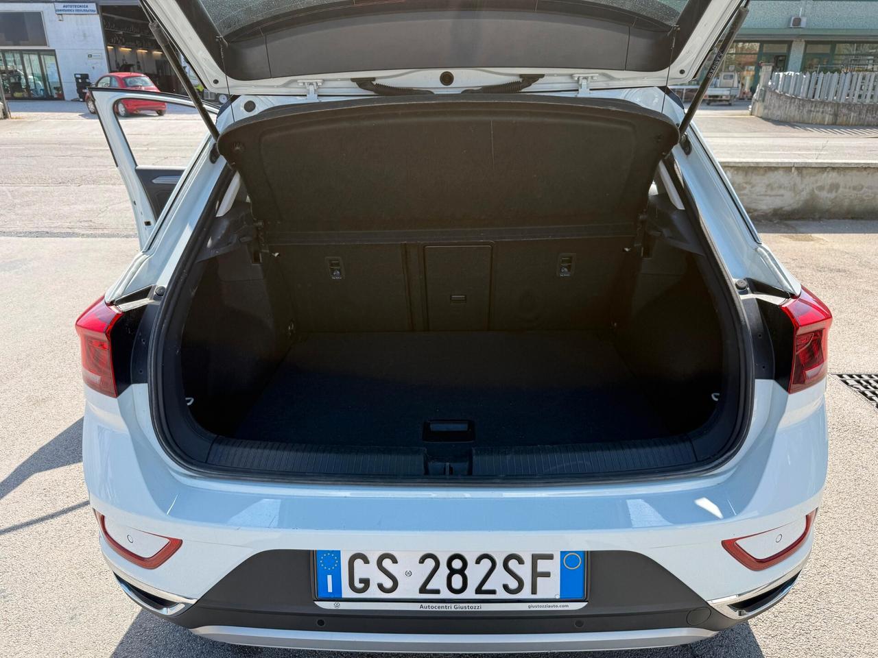 Volkswagen T-Roc 1.5 TSI ACT DSG R-Line