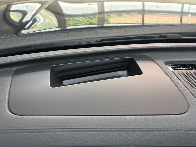 Volkswagen Tiguan Tiguan 2.0 tdi R-Line 150cv dsg
