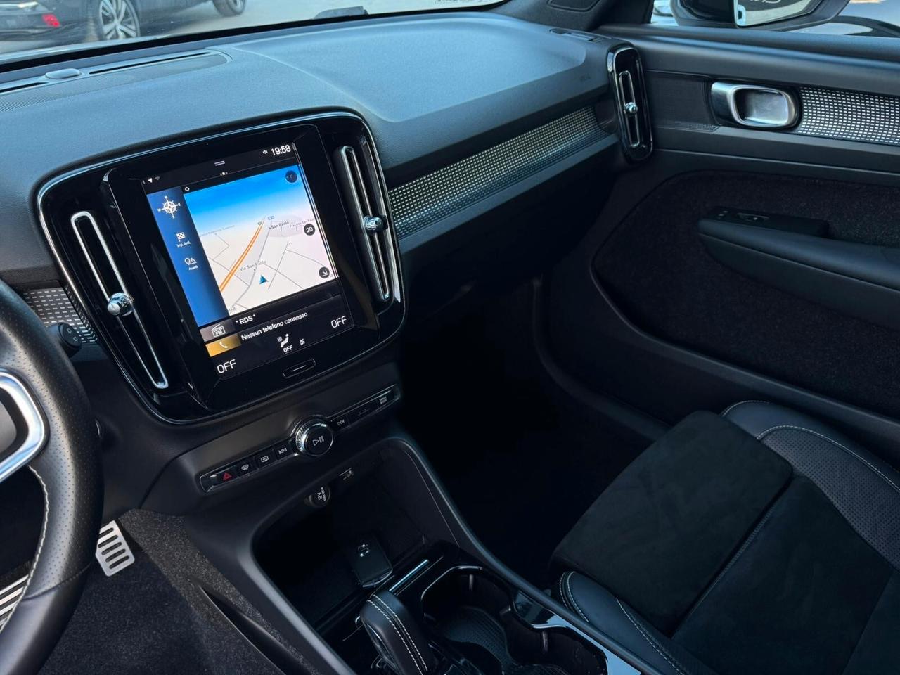 Volvo XC40 D4 AWD Geartronic R-design