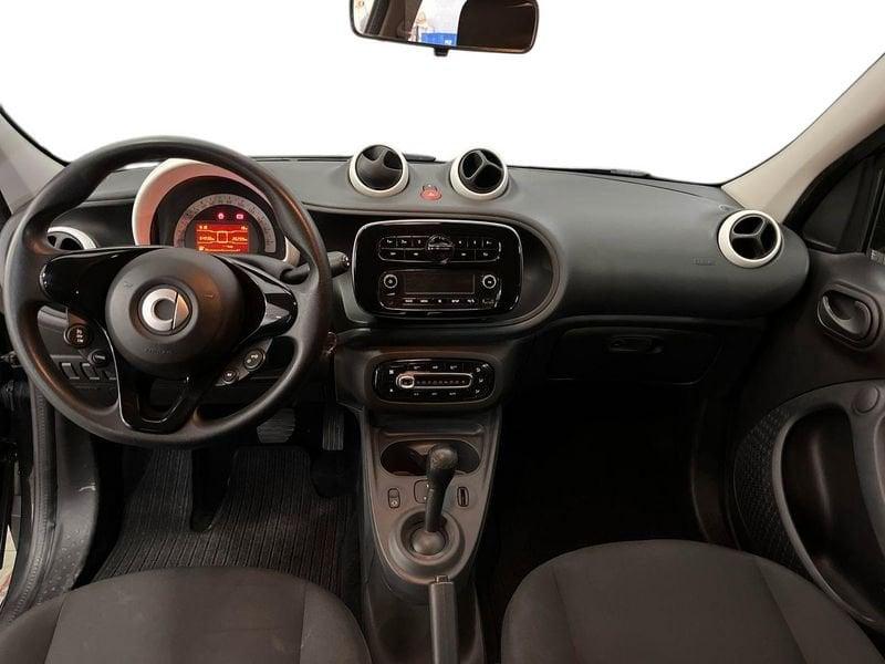 smart forfour II 2015 1.0 Youngster 71cv twinamic my18
