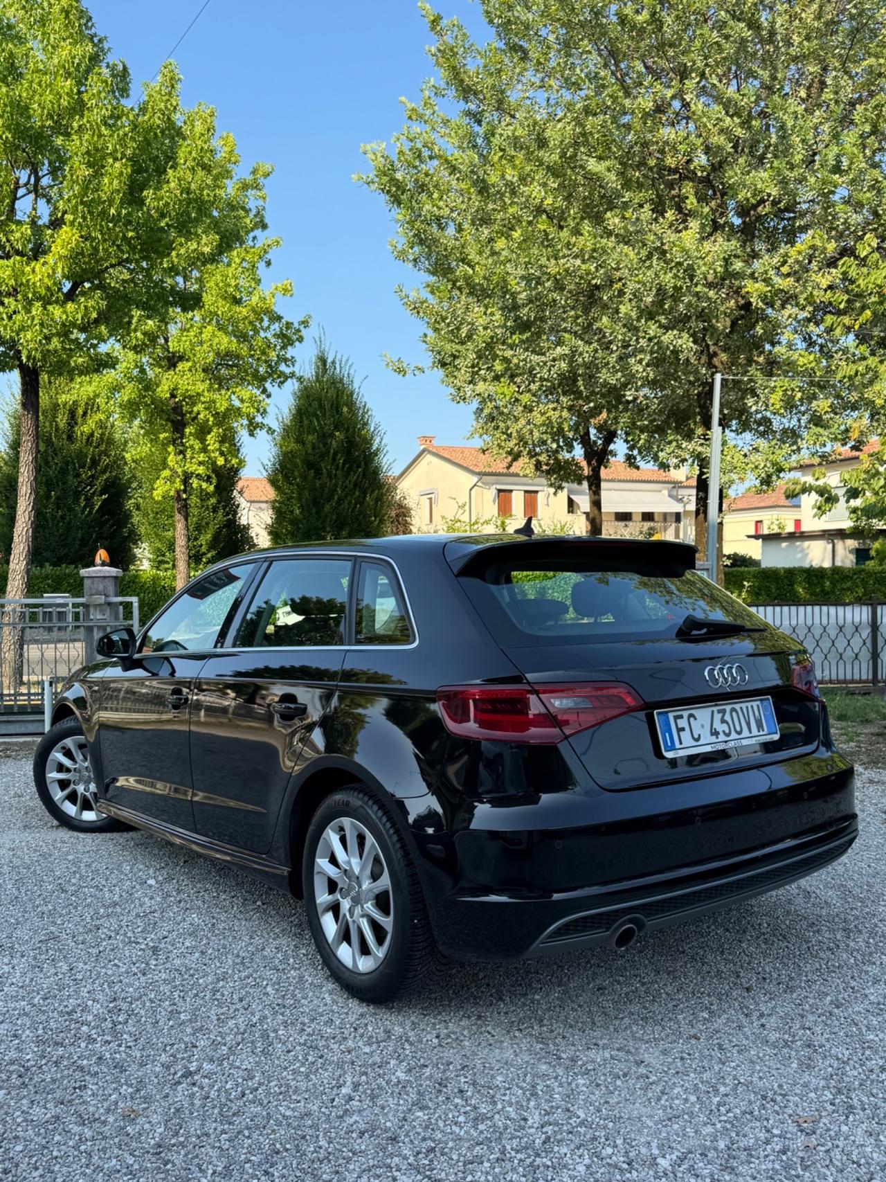 Audi A3 SPB 1.6 TDI clean diesel S tronic Ambition