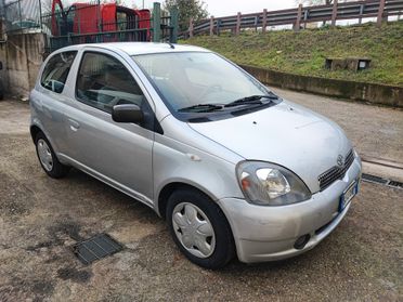 Toyota Yaris 1.0 17 KM/ Litro