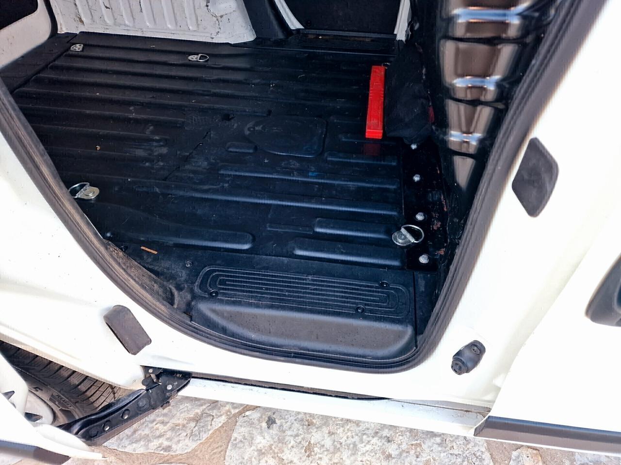 Fiat Fiorino 1.3 MJT 95CV Cargo SX 2022