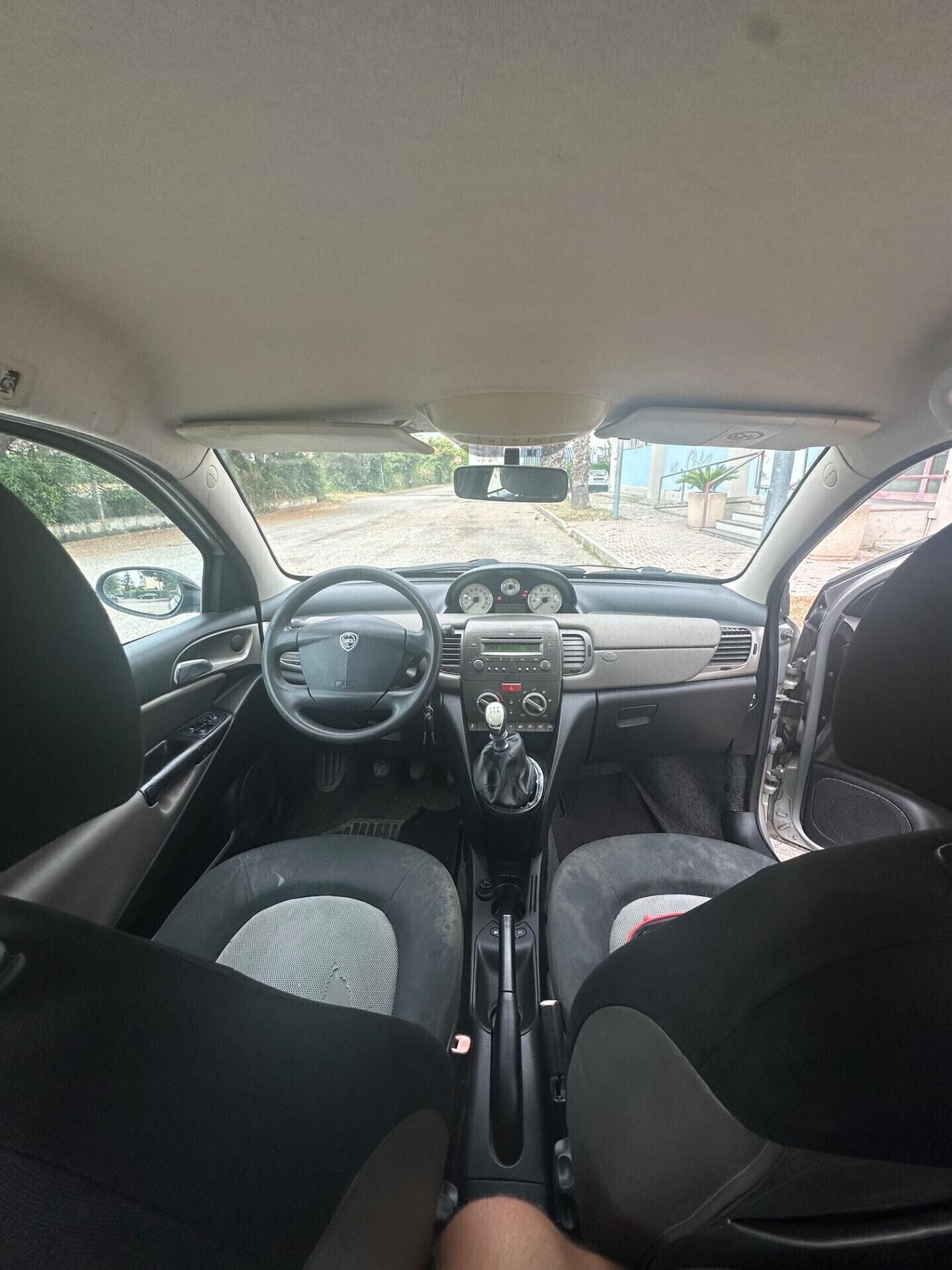 Lancia Ypsilon 1200 benz 2006 neopatentati