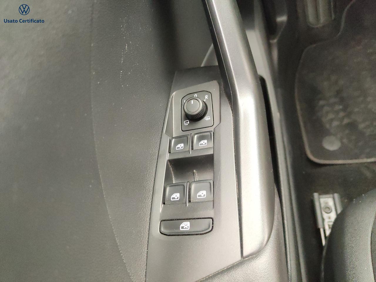 VOLKSWAGEN T-Cross - T-Cross 1.0 TSI Sport