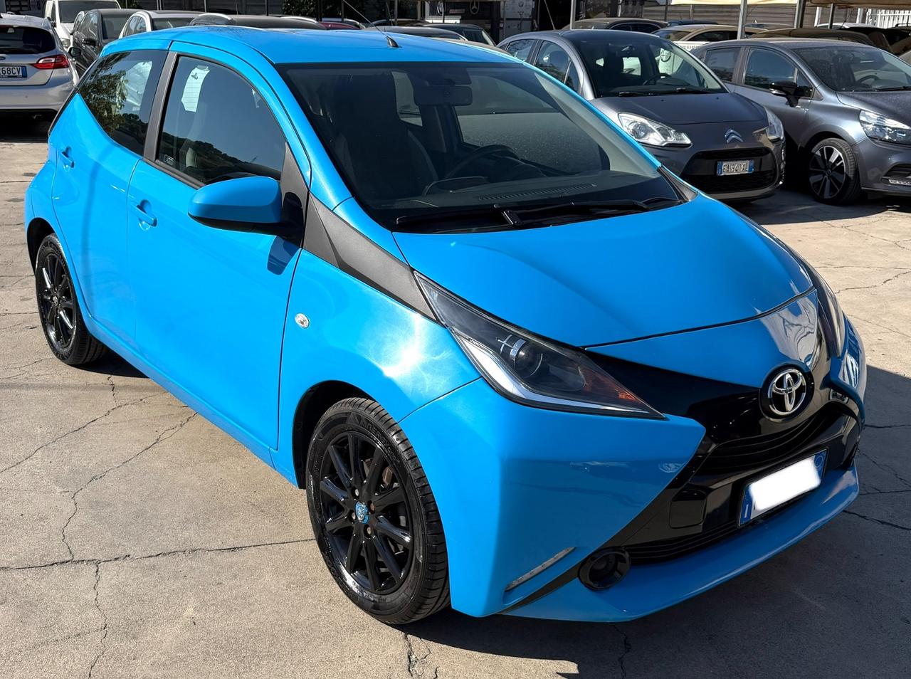 Toyota Aygo 1.0 VVT-i 69 CV 5 porte x-cool