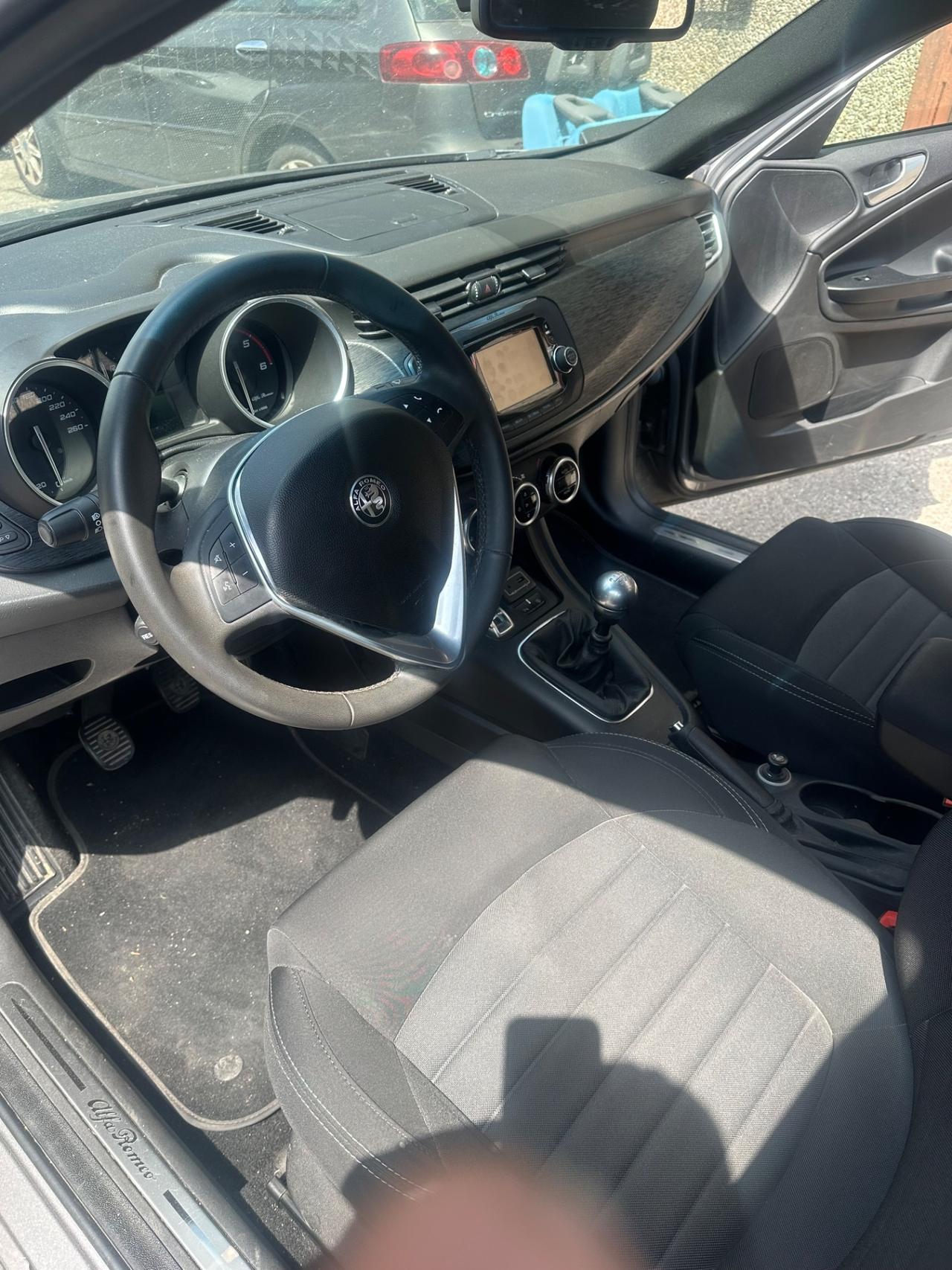 Alfa Romeo Giulietta 1.6 JTDm TCT 120 CV